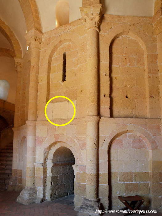 SITUACIÓN DE LA LÁPIDA DEDICATORIA DEL TEMPLO